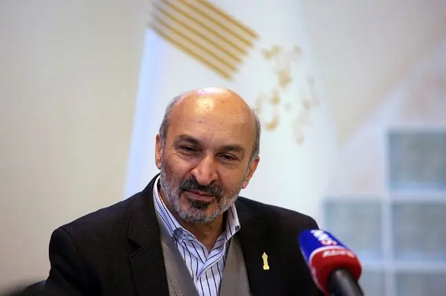 رئیس دانشگاه تهران: اخراج ۲ دانشجو/ گشت ارشاد نخواهیم داشت