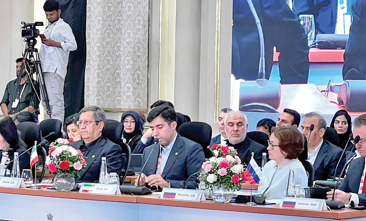 تاکید همتی بر ضرورت ایجاد کریدور مالی مستقل بریکس