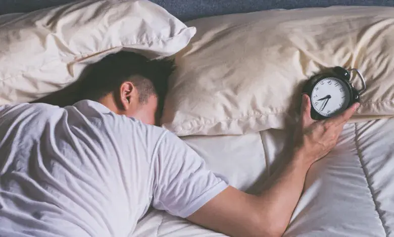 برای بیخوابی چه دمنوشی بخوریم؟ / از بابونه تا سنبلالطیب