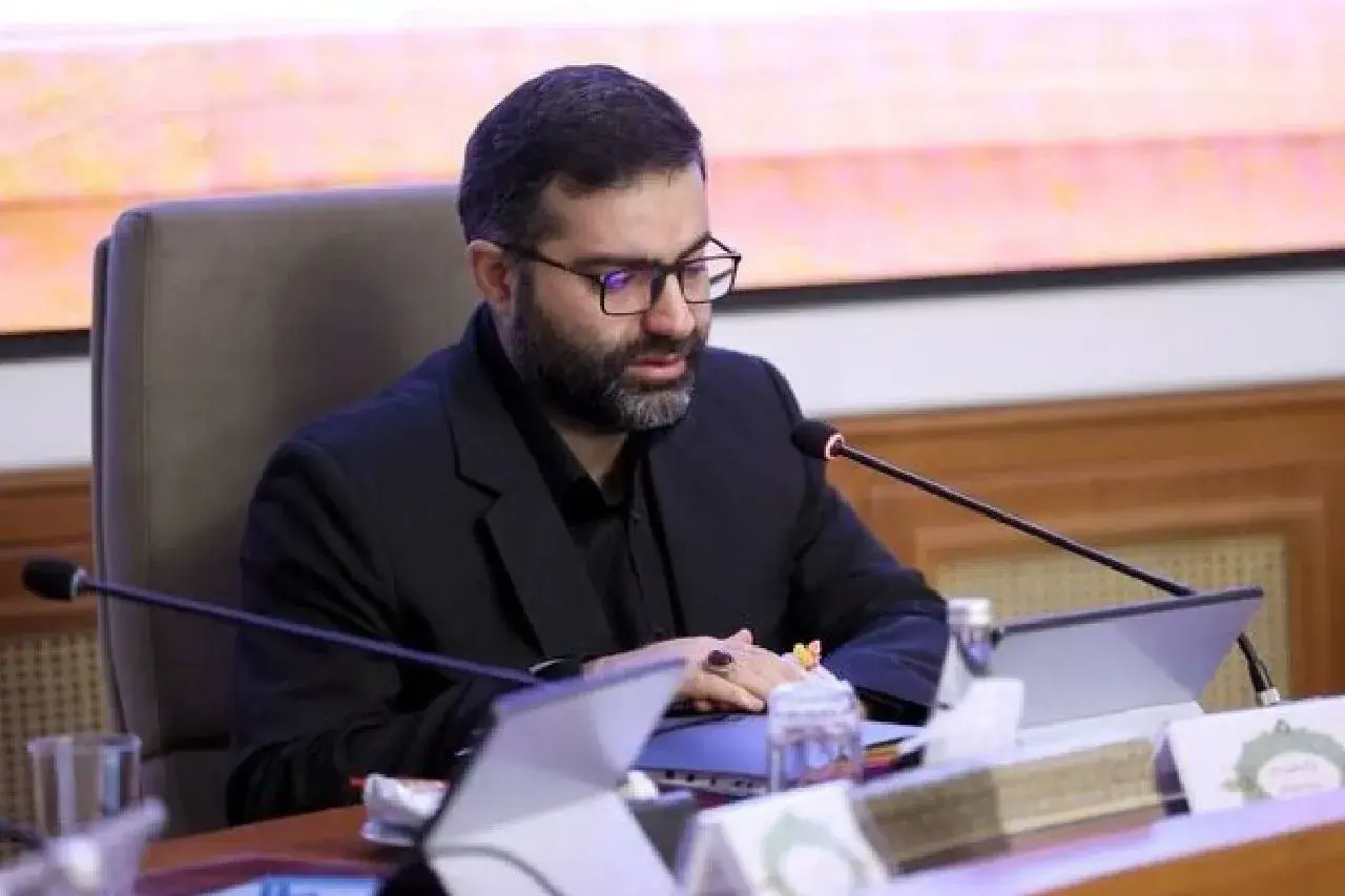 سقاب اصفهانی، رئیس سازمان بهینهسازی: اگر میزان مصرف بنزین خودروهای داخلی مشابه خودروهای روز دنیا بود الان شاهد ناترازی در تولید و مصرف بنزین نبودیم / بخش بزرگی از مصرف بنزین ما در موتور خودروهایی هدر میرود که جای دیگر شبیه آن وجود ندارد