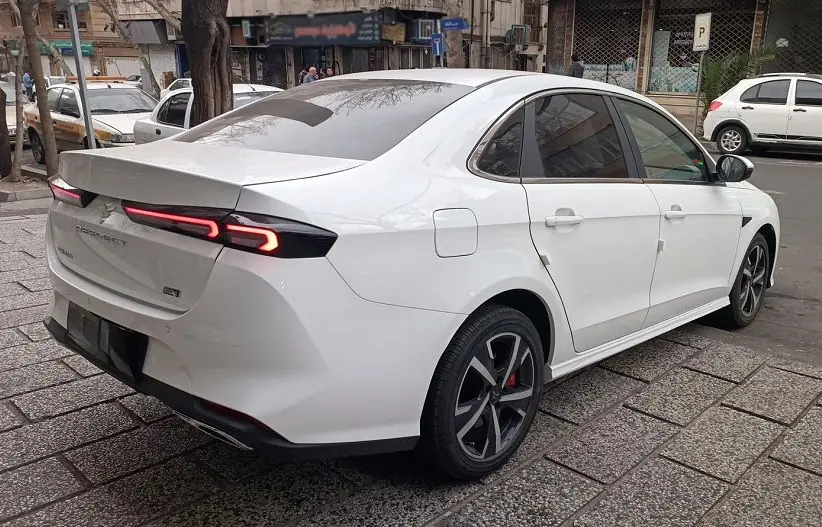 مقایسه تارا توربو و ریسپکت 2 نیوفیس؛ کدام سدان ارزش خرید بیشتری دارد؟