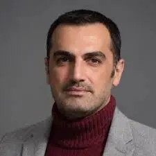 چرا کورش سلیمانی از مدیریت تئاتر برکنار شد؟