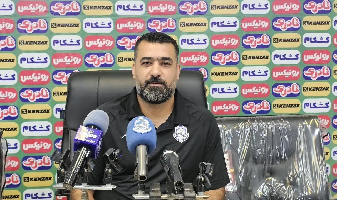  فلاحتی: یک امتیاز از آبادان طلا شد/ VAR پنج دقیقه قبل از بازی حذف شد!