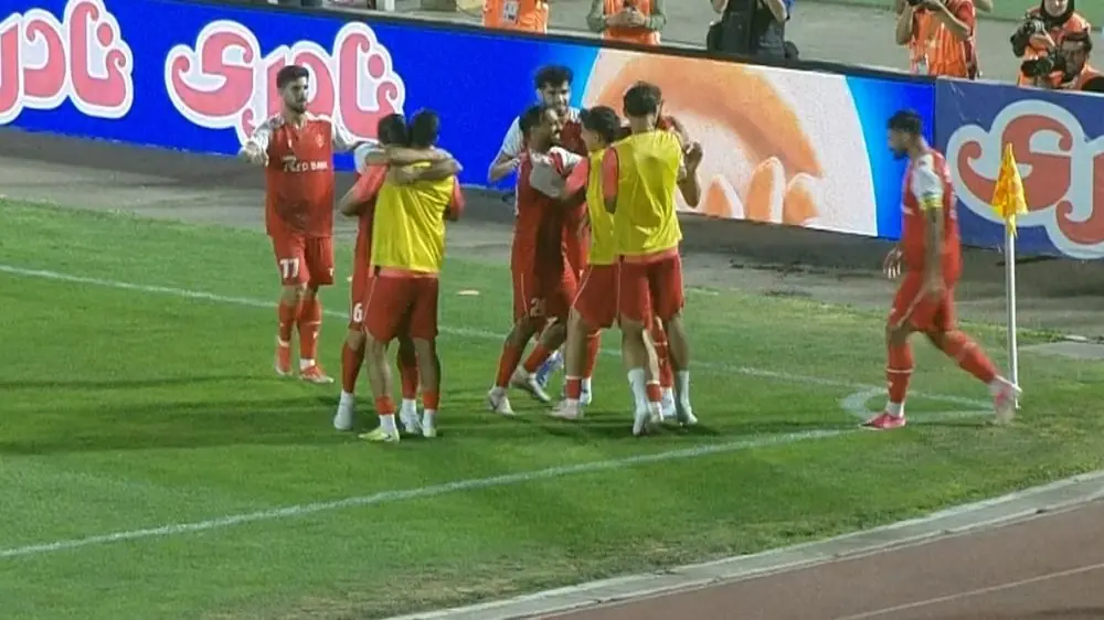  گل اول پرسپولیس به شمس آذر قزوین (محمدمهدی محبی)
