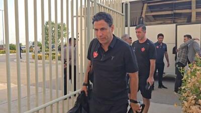 ورود تیم های شمس آذر و پرسپولیس به ورزشگاه سردار آزادگان