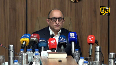 ساعت کاری ادارات دولتی از ۱۵ شهریور تغییر میکند/ ساماندهی ۴ هزار کارمند بانک آینده