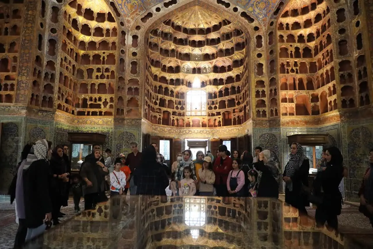 هفت هزار گردشگر از بقعه شیخ صفیالدین اردبیلی بازدید کردند