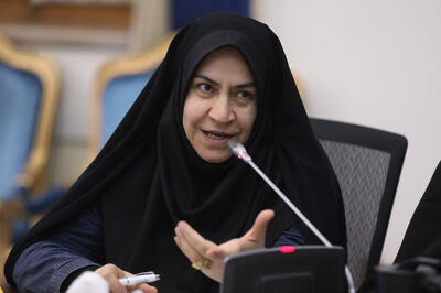  خبرنگاران باید راوی حقیقت باشند/ اجازه نمی‌دهم کارخانه‌ای در بروجرد تعطیل شود