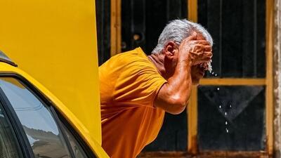  ماندگاری هوای گرم و افزایش سرعت وزش باد در خراسان رضوی
