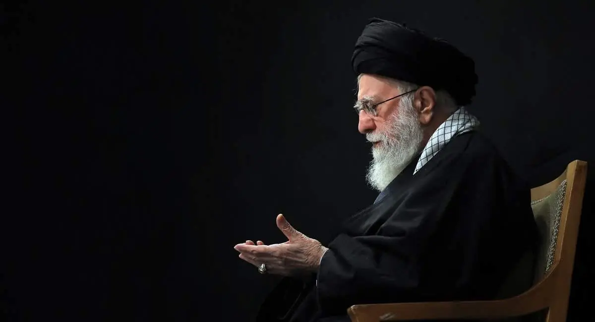  درنگی در معنای علم غیب و تکلیف شرعی با نگاه به حادثه ۹ اسفند واقعه شهادت رهبر انقلاب را باید محصول نفوذ، خطای محاسباتی و ضعف احتمالی در تمهیدات امنیتی دانست و یا حاکمیت تقدیر و مشیت الهی؟ | جهان نیوز