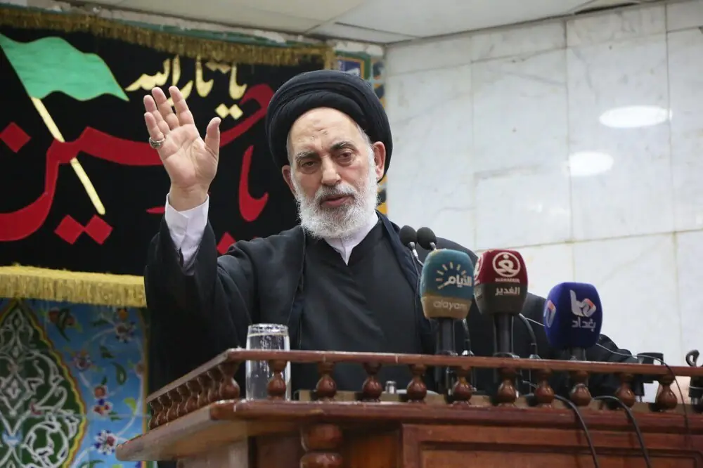  امام جمعه نجف اشرف: خروج نیروهای ائتلاف از عراق را به حصر سلاح گره نزنید