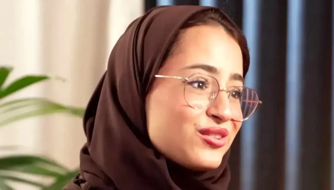 این زن اماراتی اینفلوئنسر طرفدار اسرائیل است | حالا همه دارند او را مسخره میکنند