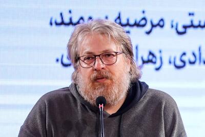  تالار وحدت در اختیار یک کارگردان سینما برای کسب اولین تجربه تئاترش/سقف بلیت چه‌طور به یک میلیون و چهارصد هزار تومان رسید؟/سردرآوردن بلیت‌ها از «دیوار»