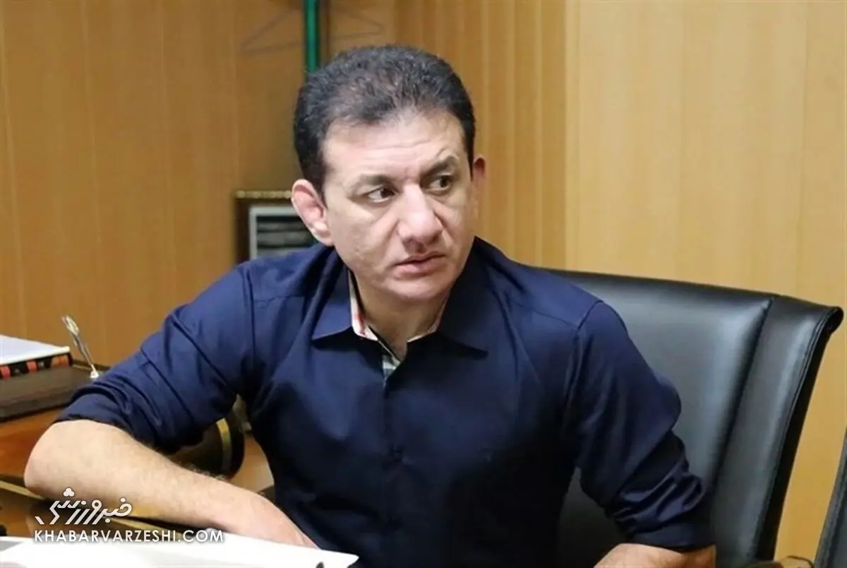  استقلال سرمربی پرسپولیس را آبی پوش کرد!