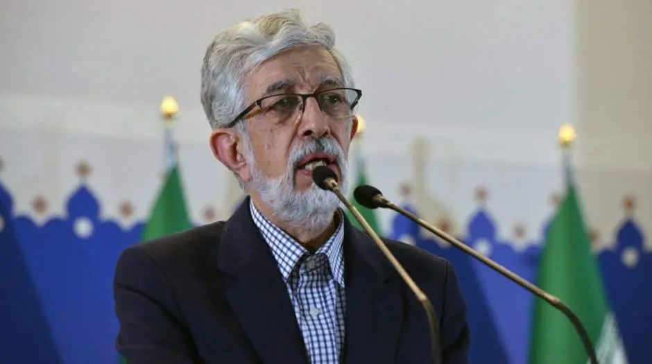 حدادعادل: اگر کسانی هنوز در رویای انتخابات هستند و درگیریهای انتخاباتی را میخواهند به خیابان بکشند اشتباه میکنند/ امروز که کشور در معرض خطر است روزی نیست که ما بخواهیم به فضای موجود نگاه انتخاباتی داشته باشیم/ به دولت کمک کنید - مردم سالاری آنلاین