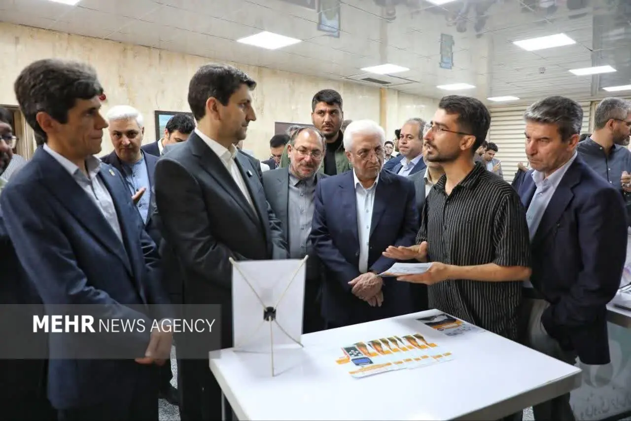 وزیر ارتباطات از نمایشگاه دستاوردهای فاوا در خراسان شمالی بازدید کرد