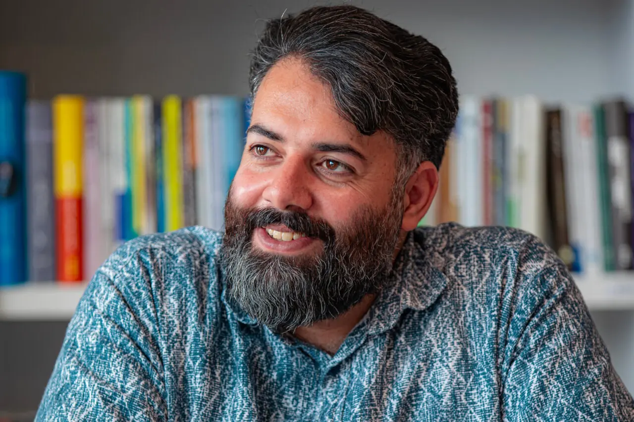  دغدغه نوجوان درباره رهبر شهید در «پر وا کن» پاسخ داده شده است