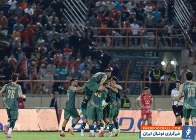  تصویر پوستر شمس‌آذر قزوین برای دیدار مقابل پرسپولیس