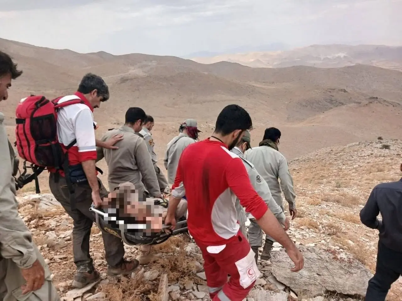 نجات ۲ کوهنورد گرفتار در ارتفاعات «سنبران» - پارس فوتبال