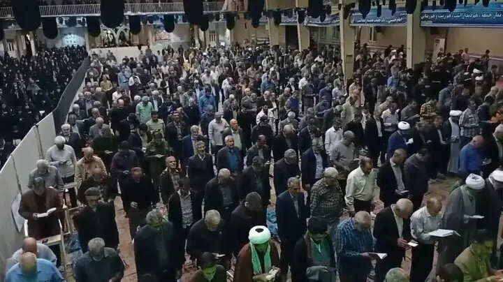  اقامه نماز استغاثه به ساحت مقدس امام زمان (عج) در حسینیه شهدای اراک - پارس فوتبال