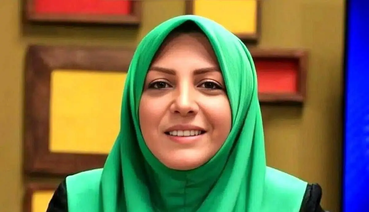 لحظه مزاحمت برای المیرا شریفیمقدم روی آنتن زنده + فیلم