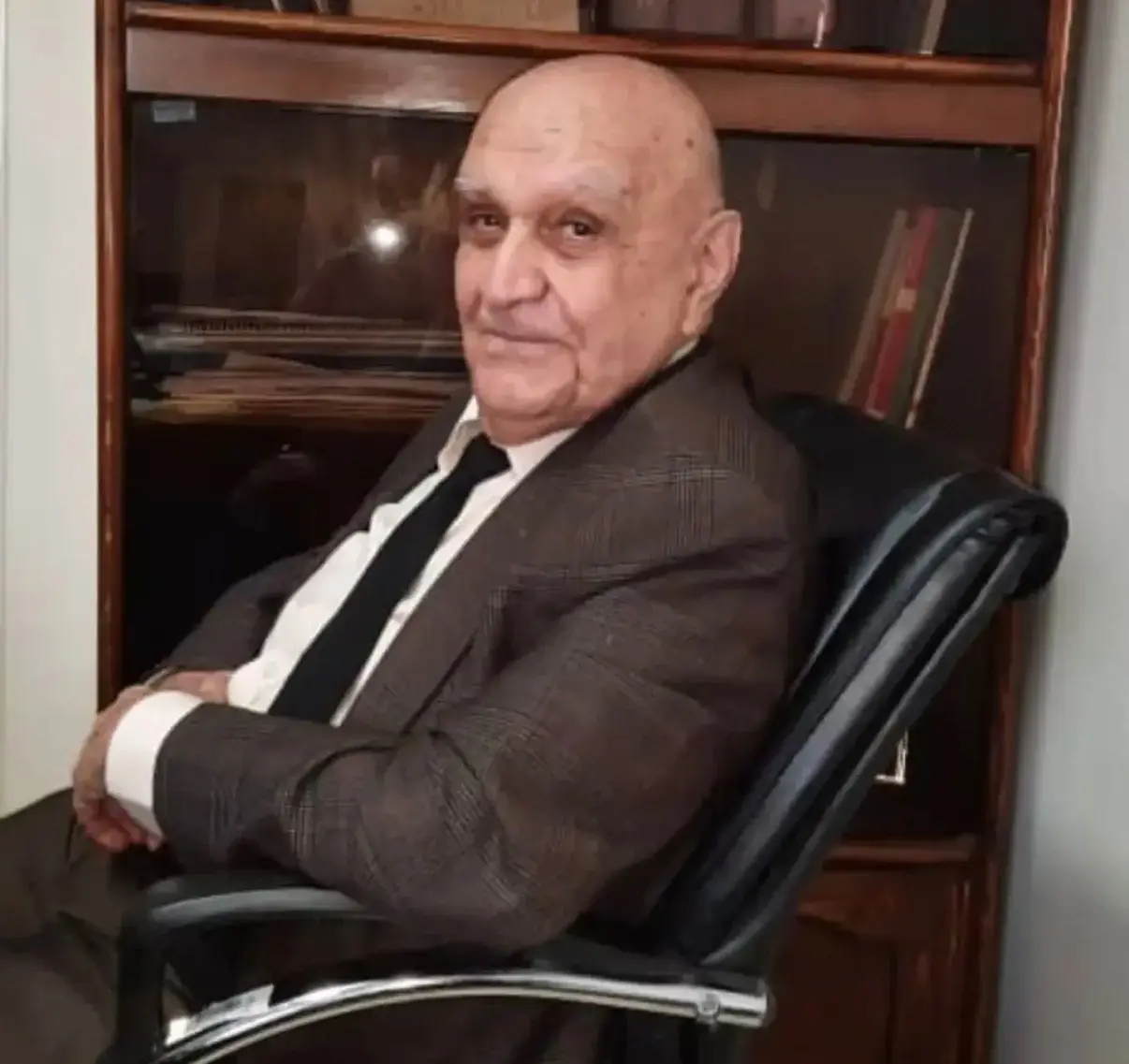 از تیغ جراحی تا قلم فرهنگ
