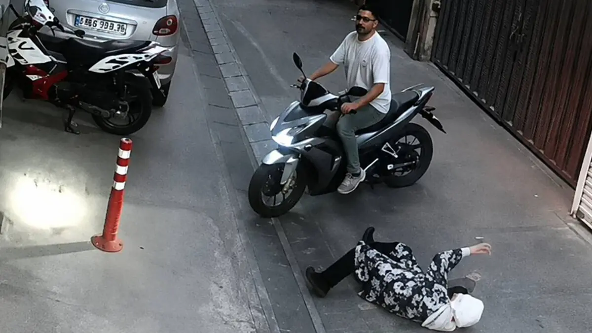 فیلم چهره باز از نامردترین دزد ایران / به بهانه کمک پیرزن کهنسال را زمین کوبید و طلایش را برد