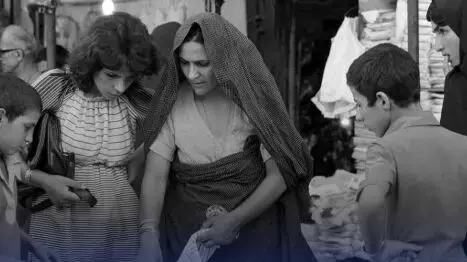 عکس ها سفر در زمان / بهروز وثوقی و آنتونی کویین، تهران ۵۷، عکس خانوادگی آیتالله رفسنجانی و دختران تهرانی سال ۸۸