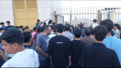  ویدئو| حاشیه شروع شد؛ ورزشگاه تکمیل نشده هواداران پشت در ماندند!