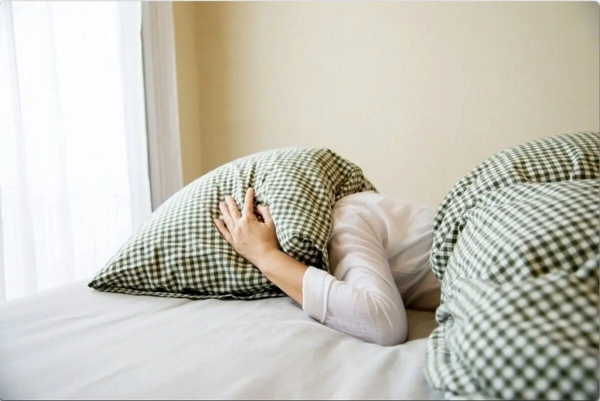 چرا خواب زنان ۴۰ سال به بالا بههم میریزد؟