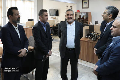 بازدید مدیرعامل شرکت ملی نفت ایران از رسانههای وزارت نفت