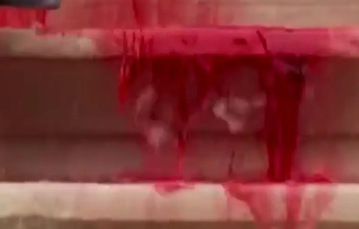 فواره سرخ پاریس؛ نماد «نسلکشی» در غزه