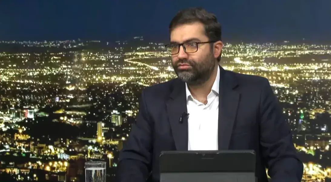 سقاب اصفهانی: بخش بزرگی از بنزین کشور در موتور خودروها هدر میرود + فیلم
