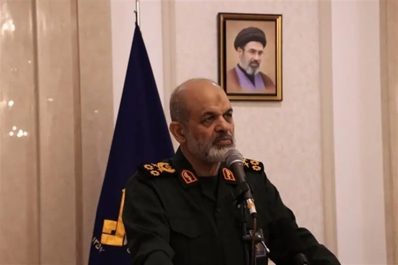 سرلشکر وحیدی: رزمندگان اسلام مسلحترین ارتش تاریخ را به زانو در آوردند - تسنیم