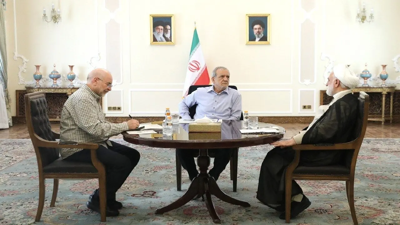  تاکید سران قوا بر ضرورت تداوم هماهنگی و هم‌افزایی میان قوای سه‌گانه