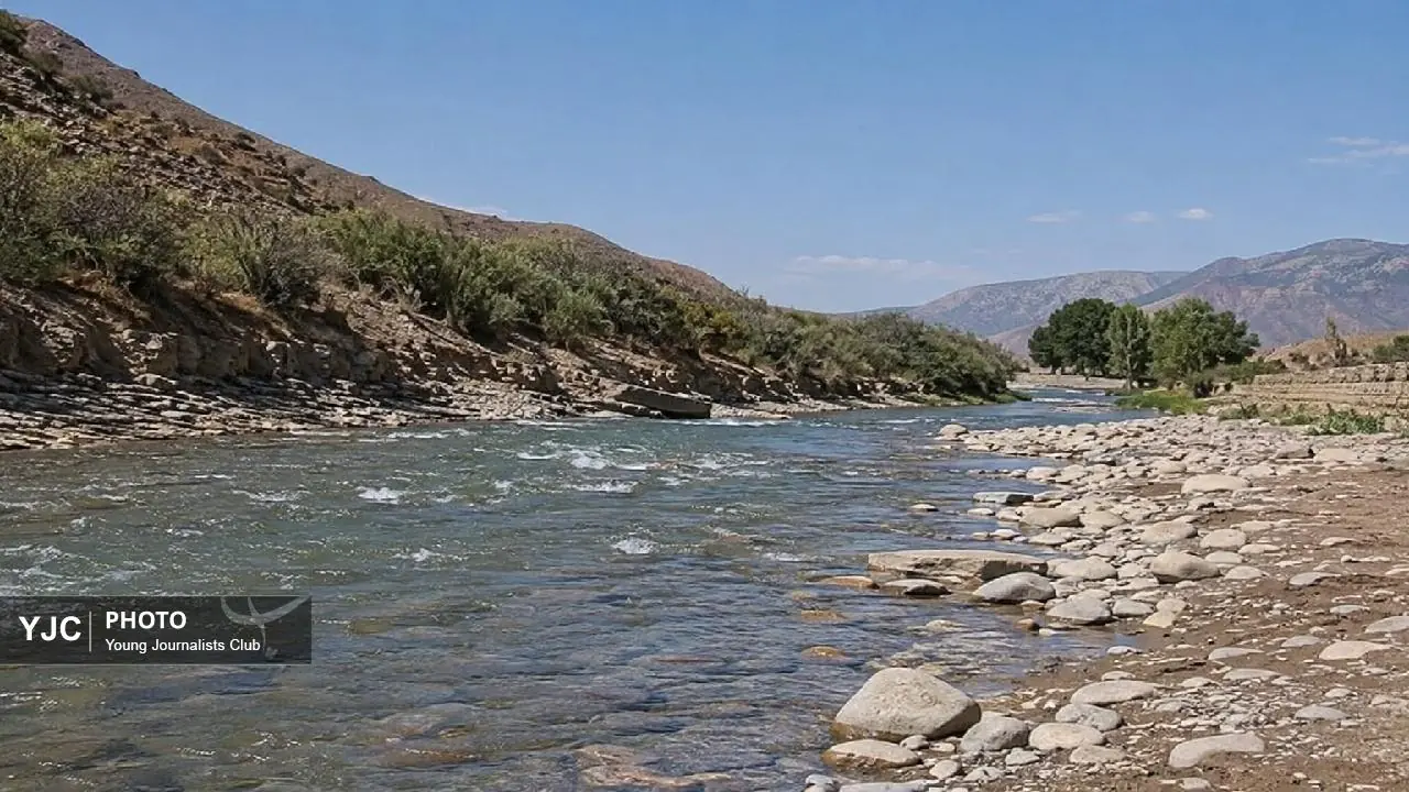  جریان آب در کشکان برقرار شد؛ آبرسانی به باغات و تأمین حق‌آبه زیست‌محیطی چگنی