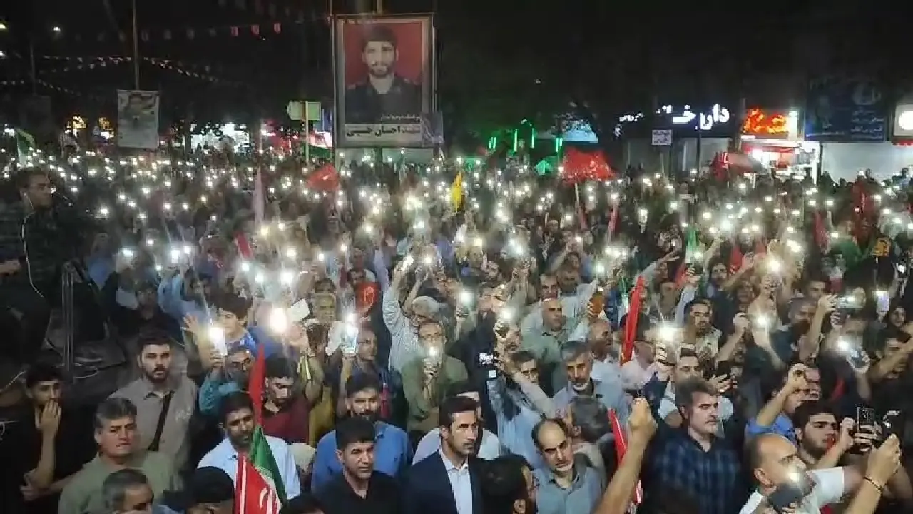  حماسه‌خوانی کربلایی محسن محمدی‌پناه در موج ۱۶۸ سنگر خیابان انقلاب + فیلم