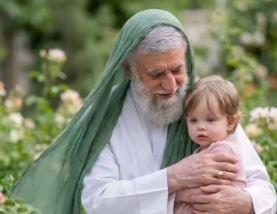  روایتی از تدفین پیکر بی‌سر نوه ۱۴ ماهه آقای شهید