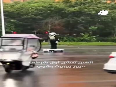 چین نخستین پلیس راهنماییورانندگی ربات انساننما را به کار گرفت