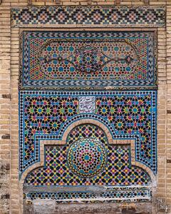 قابی از کوچههای کهن شیراز