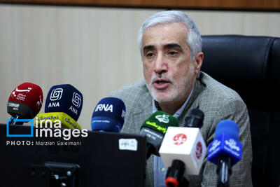 عکس/ نشست خبری رئیس سازمان غذا و دارو