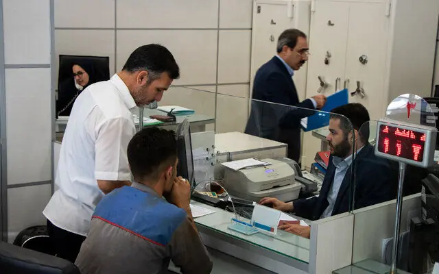 ادارات فردا دوشنبه ۲۶ مردادماه دورکار شدند