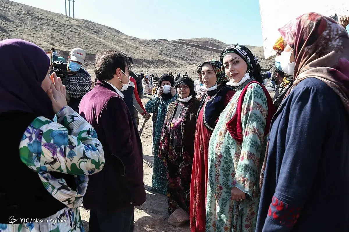 حالا یک ایران، لایفاستایل کاراکتر نون خ را زندگی میکنند!