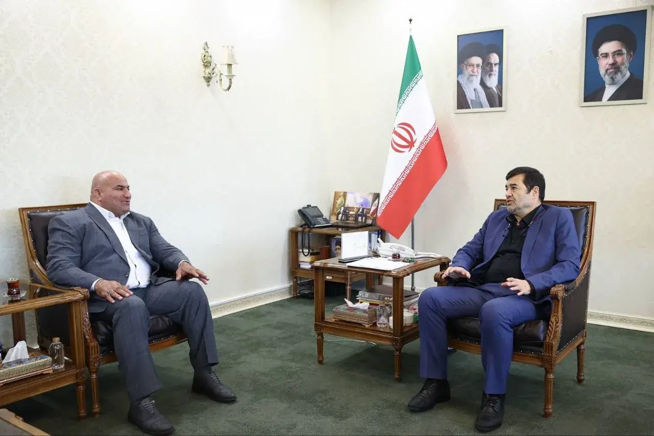  دیدار رئیس منتخب فدراسیون بدنسازی و پرورش اندام با وزیر ورزش و جوانان