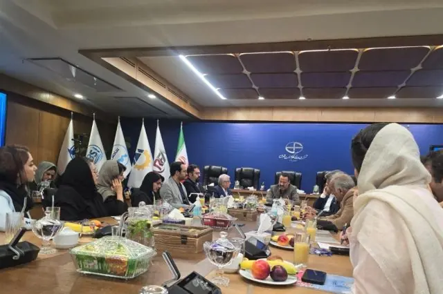فکور صنعت در مسیر عرضه اولیه؛ از درآمد ۵۳ همتی تا هدفگذاری توسعه بازارهای بینالمللی