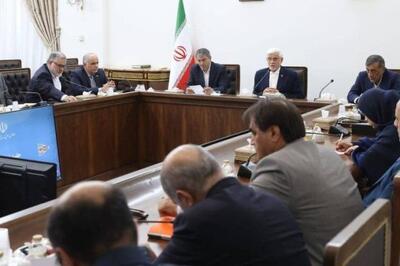 عارف: دشمن میخواهد شکست نظامی را در جنگ اقتصادی جبران کند |مهار گرانی و حفظ قدرت خرید مردم اولویت دولت است