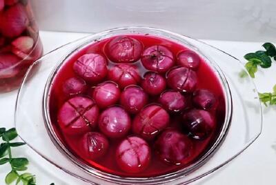 طرز تهیه ترشی پیاز قرمز؛ ترد، خوش رنگ و خوشمزه در ۷ روز