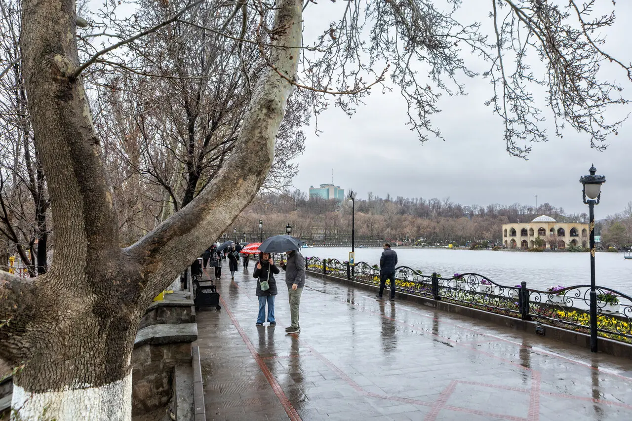 رگبار باران در شمالغرب و سواحل جنوبی خزر/ وزش باد شدید با احتمال گردوخاک در تهران