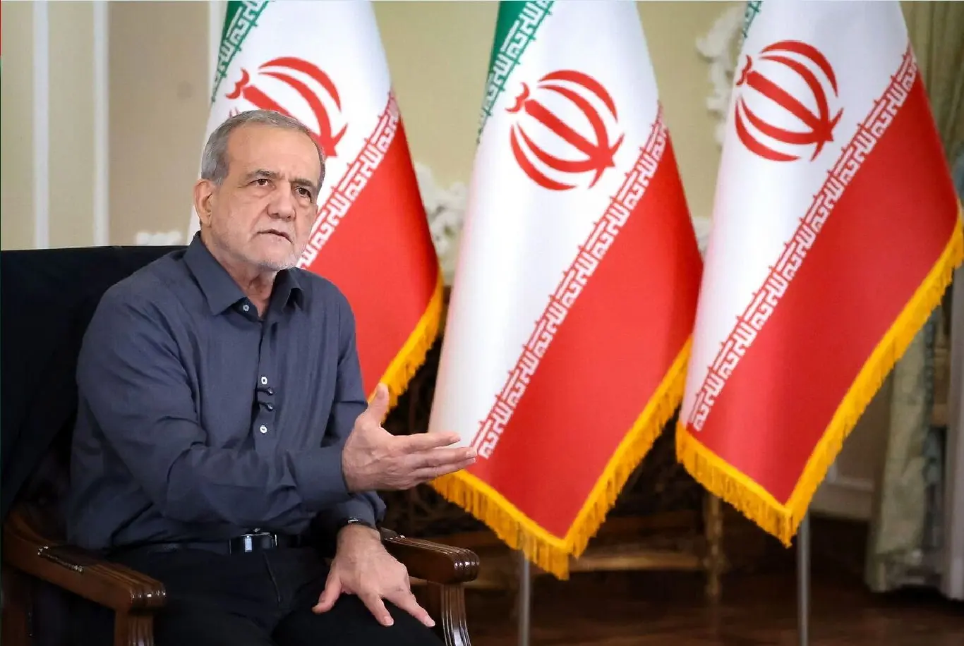 هشدار پزشکیان نسبت به رفتار جریانهای اختلافافکن؛ این جریانها نان خود را در اختلاف میدانند/ کسانی که به اختلاف دامن میزنند، در زمین دشمن بازی میکنند