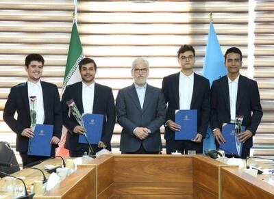 اعطای تسهیلات 500 میلیاردی به تیم ملی المیپاد هوشمصنوعی - اکونیو